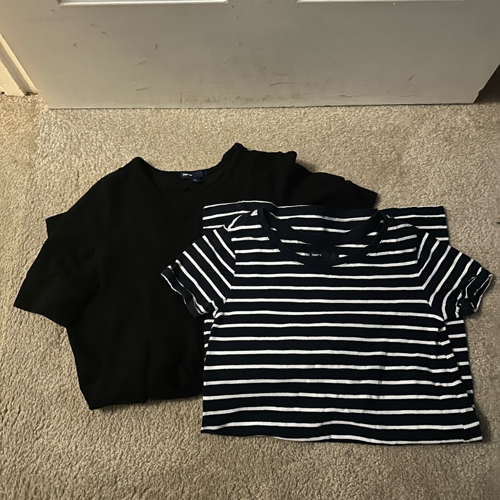 GAP Kids Black and Navy Striped Short Sleeve Tees